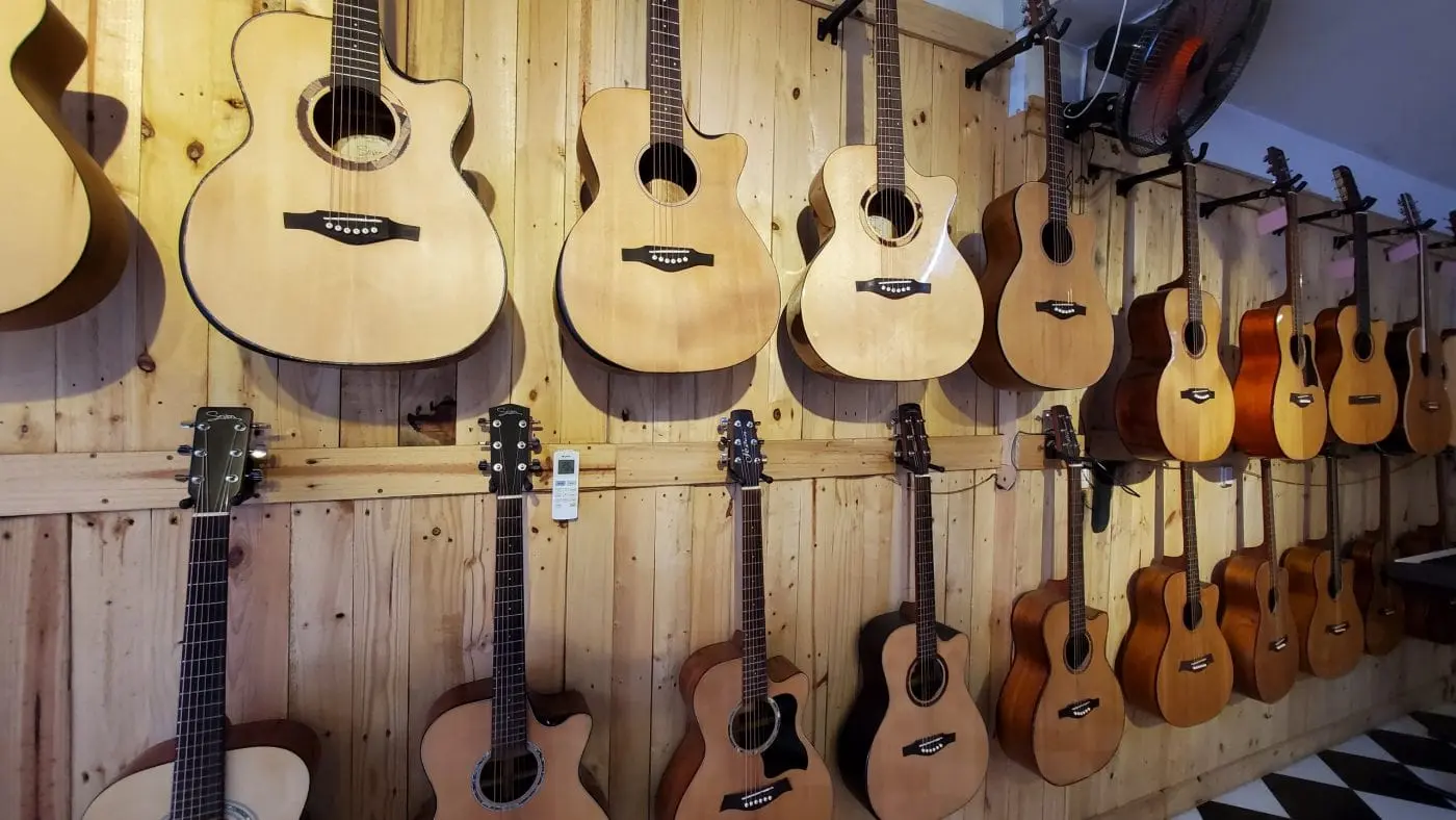 shop bán đàn guitar ở Tây Ninh Cửa Hàng Ngọc Bích Hằng