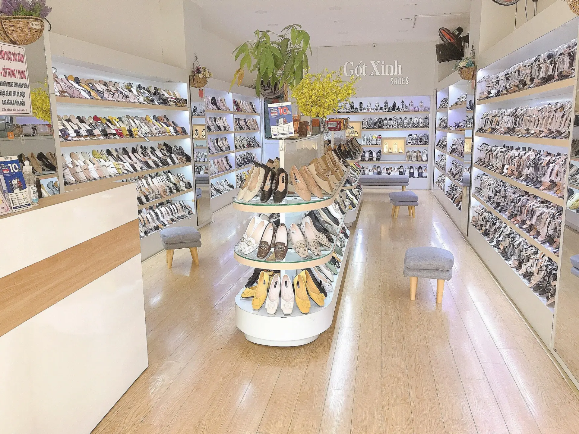 shop giày ở huế Cửa hàng uy tín chất lượng