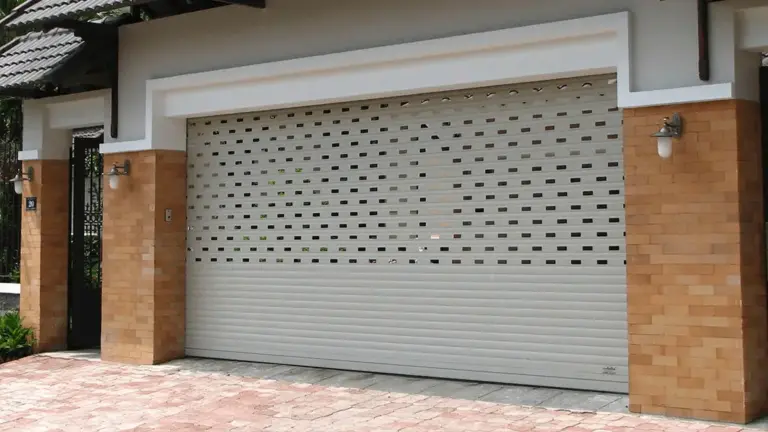 Xem Ngay Top 3 Dịch Vụ Sửa Cửa Cuốn Lai Châu Uy Tín Chất Lượng