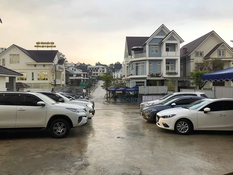 thuê xe 4 chỗ Đà Lạt thuê xe 4 chỗ Đà Lạt
