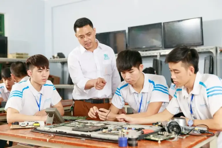 Xem Ngay Top 3 Trung Tâm Dạy Nghề Quảng Ninh Tốt