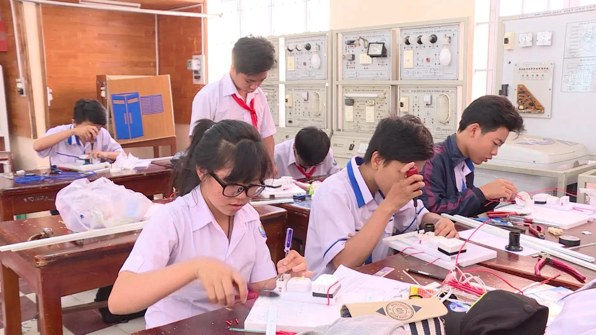 Trung Tâm Dạy Nghề Quảng Ninh Trung Tâm Hướng Nghiệp Đông Triều