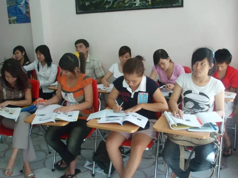 trung tâm tiếng anh nha trang BIET