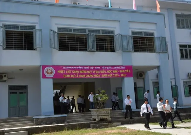 trường cao đẳng Quảng Ngãi