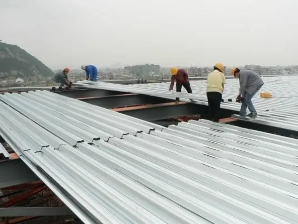 thi công mái tôn TPHCM Cong Ty Minh Việt