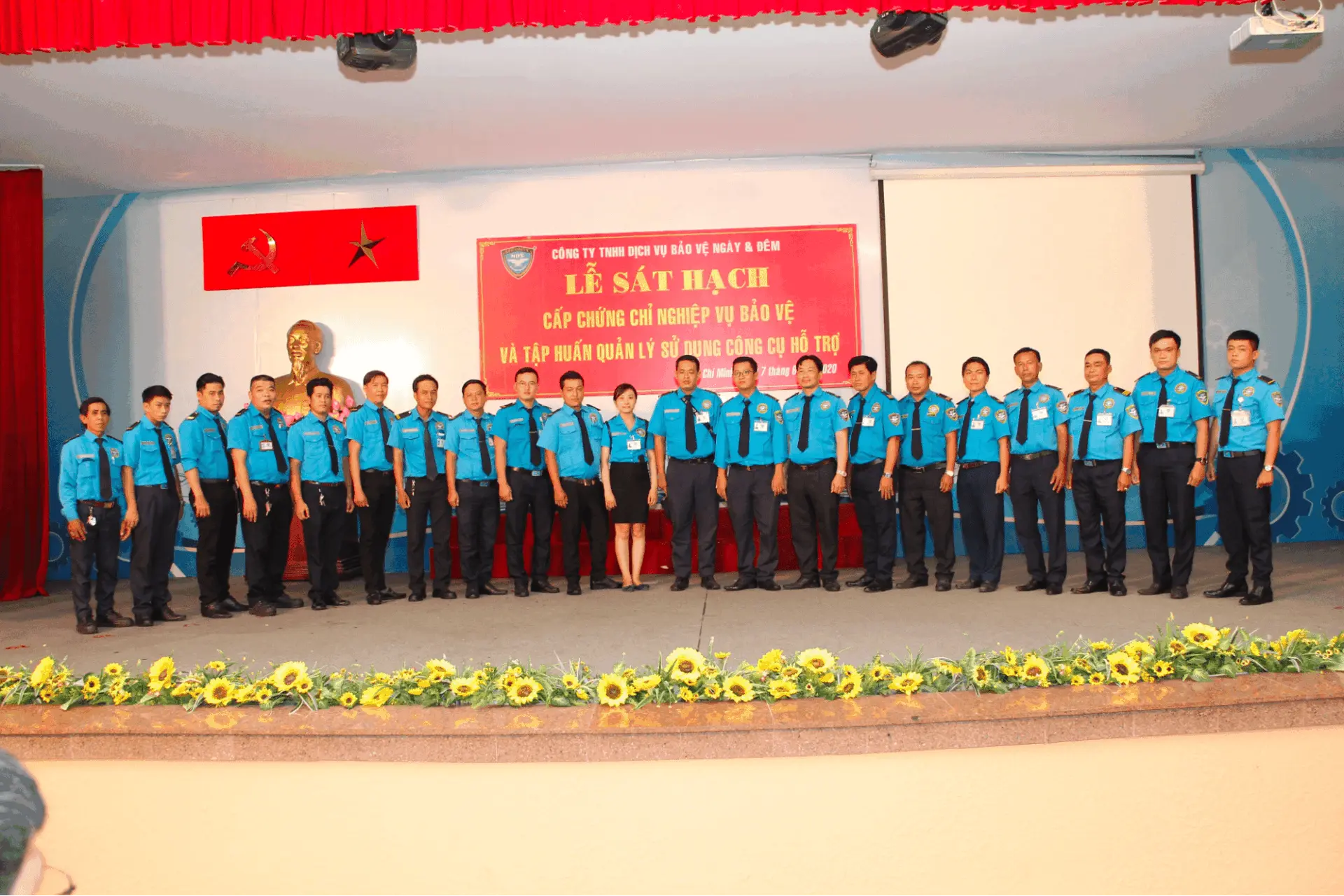 các trường tư thục ở hà nội Trường THPT Anhxtanh