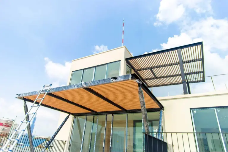 Top 10 Đơn Vị Thi Công Lam Chắn Nắng Gỗ Nhựa Uy Tín