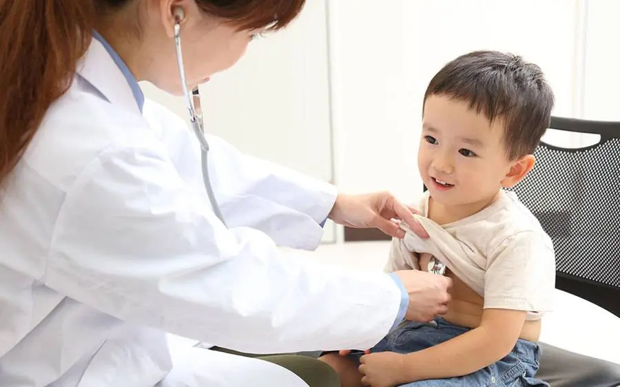 cac-cau-hoi-thuong-gap-cua-phu-huynh-khi-kham-nhi-3 Các câu hỏi thương gặp của phụ huynh khi đi khám nhi