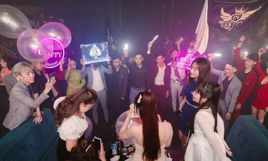 quan-bar-binh-duong-6-e1712932999112 quán bar Bình Dương