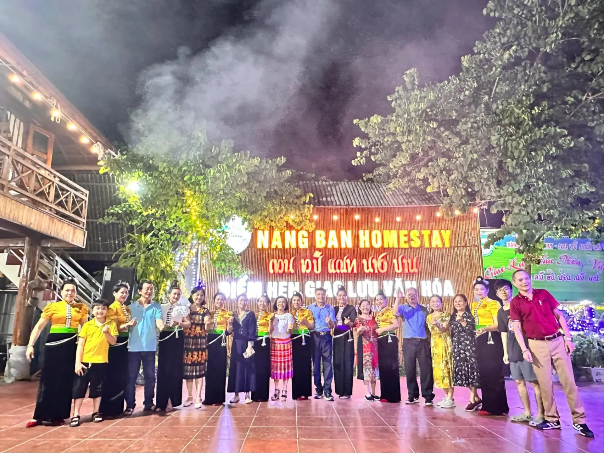 gạch lát sân Quảng Ngãi Quốc Tiến