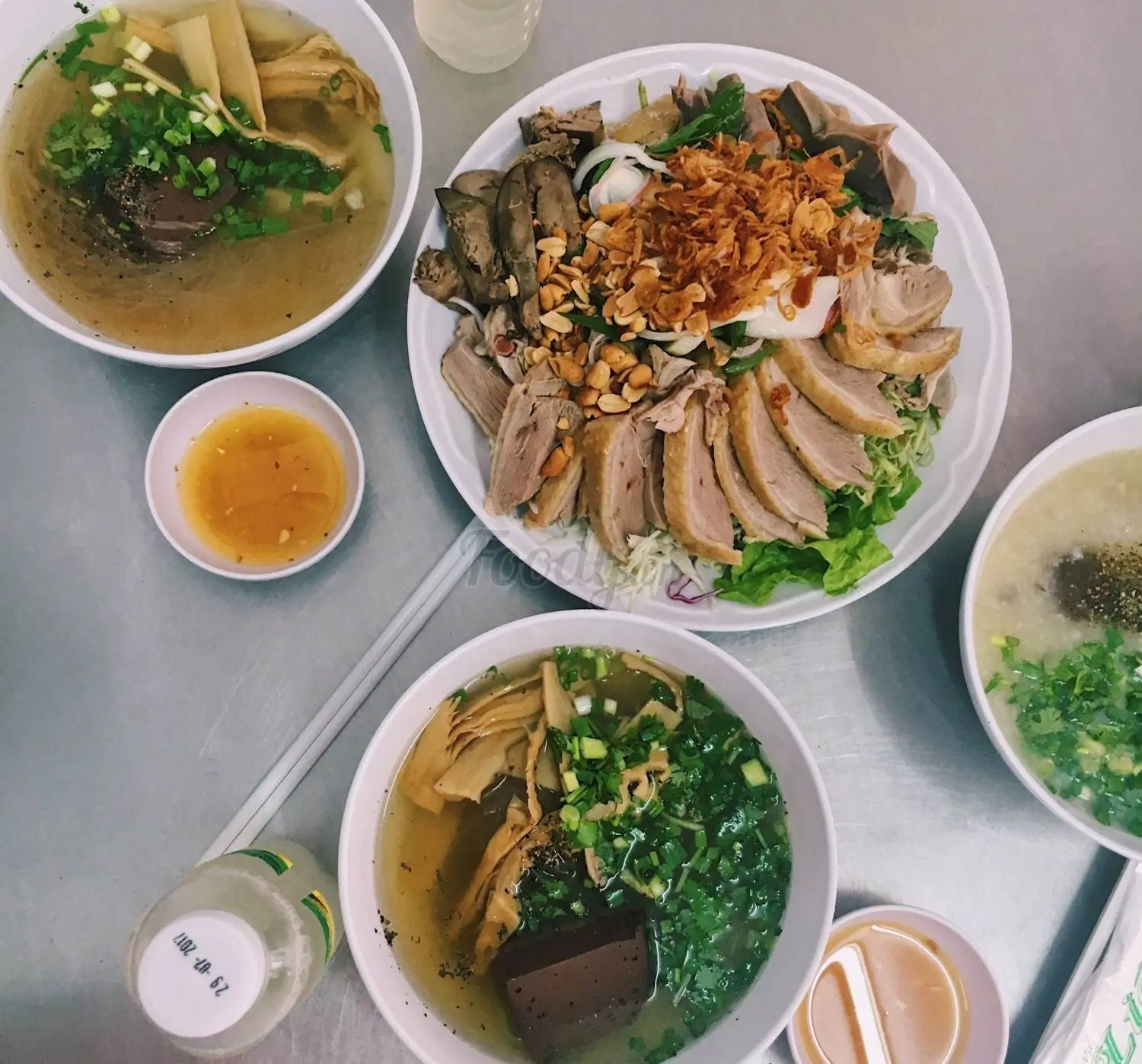 Ăn trưa Sài Gòn