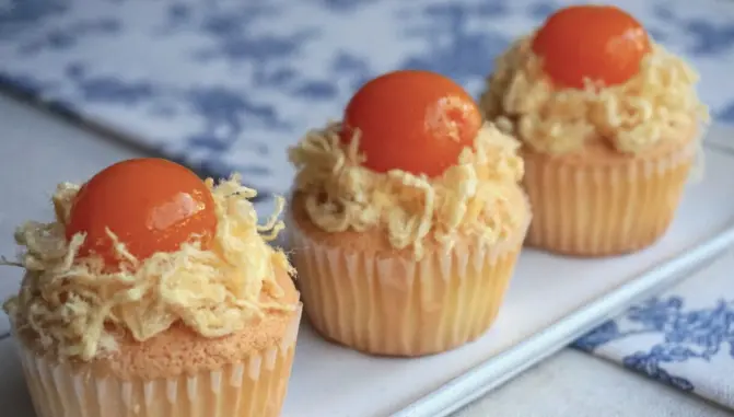 Bánh bông lan trứng muối Đà Nẵng