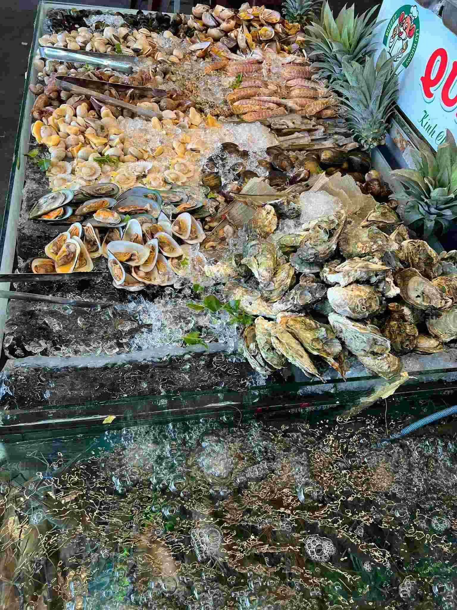 buffet-long-xuyen-8 Buffet Tí Đen