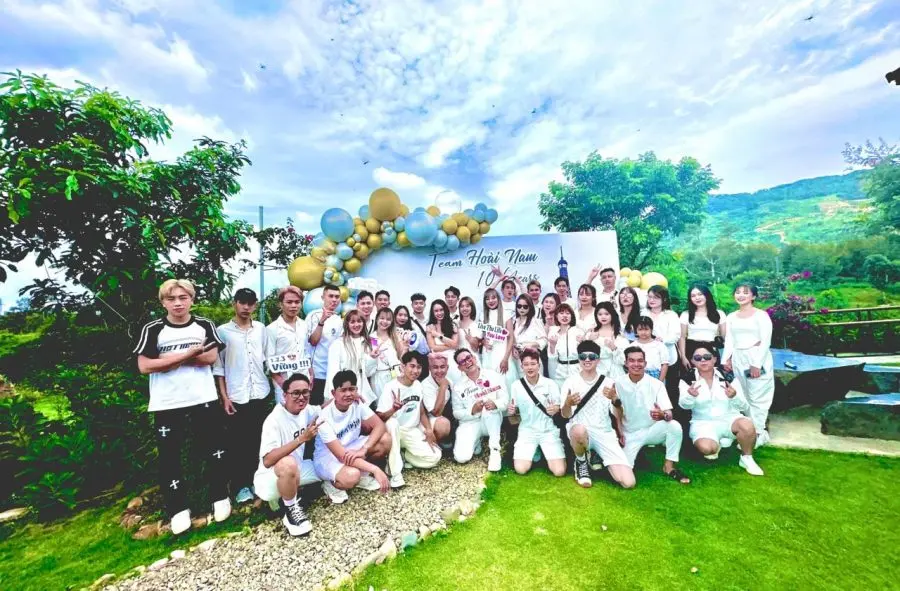 sửa cửa sắt Huế Đức Nguyễn