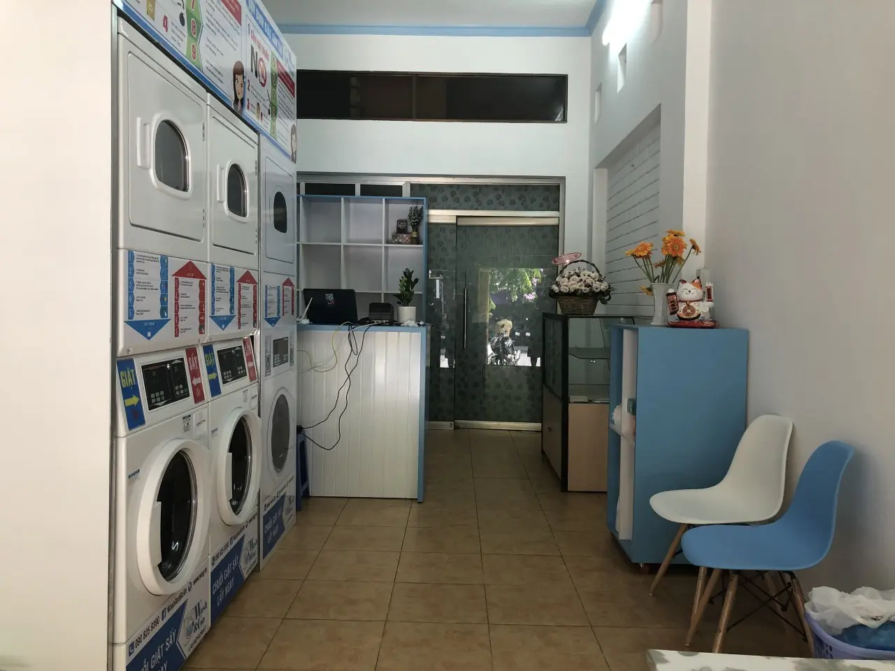giá máy bán hàng tự động