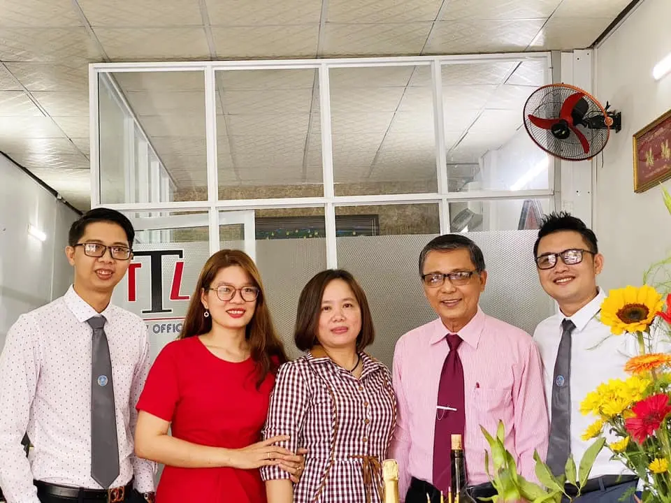 cửa nhựa lõi thép