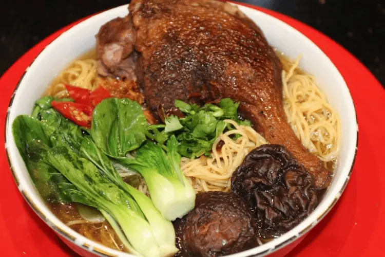 mì vịt tiềm Hà Nội Quán Khang Vịt
