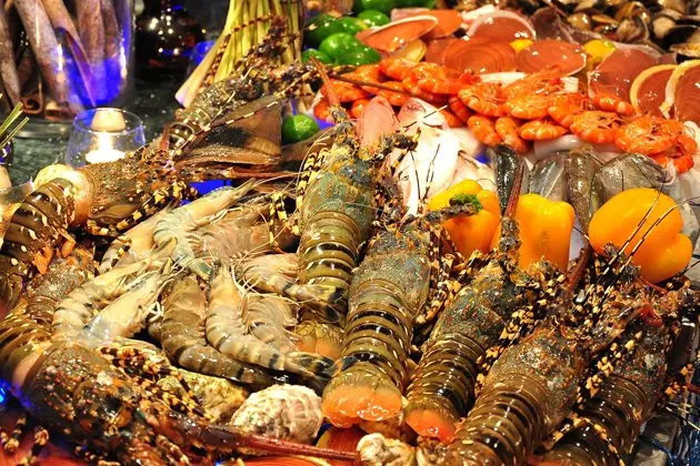 Bật Mí Top 10 Nhà Hàng Hải Sản Đà Nẵng Ngon Quên Lối Về