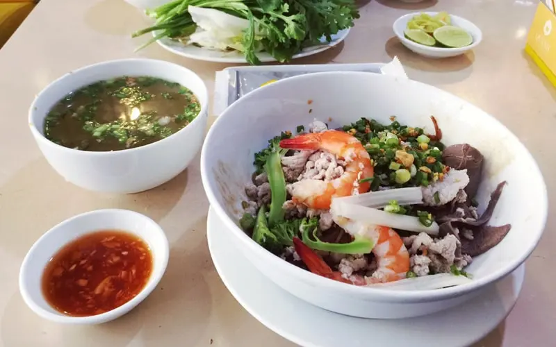 quan-hu-tieu-ngon-o-vung-tau-2-min Lộc Dương