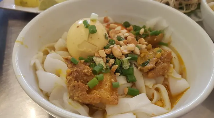 Mến