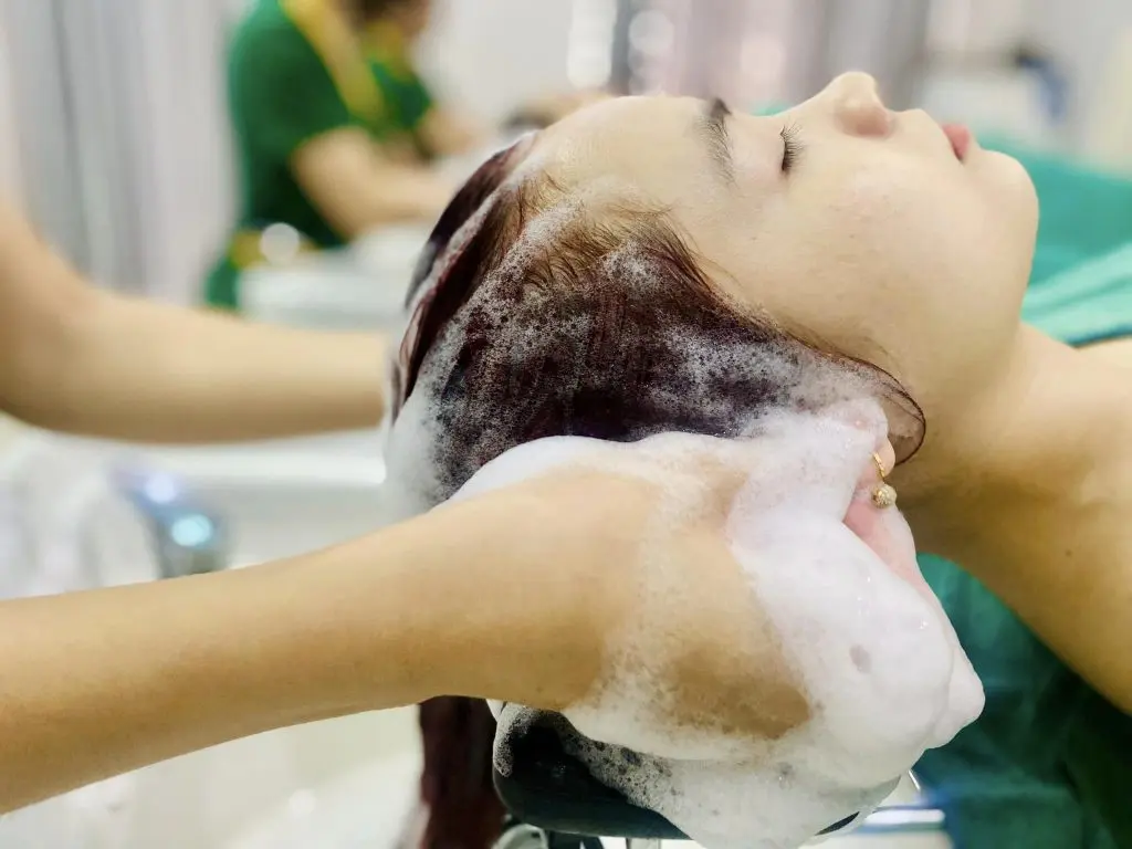Tiệm Gội Đầu TPHCM Tín Spa