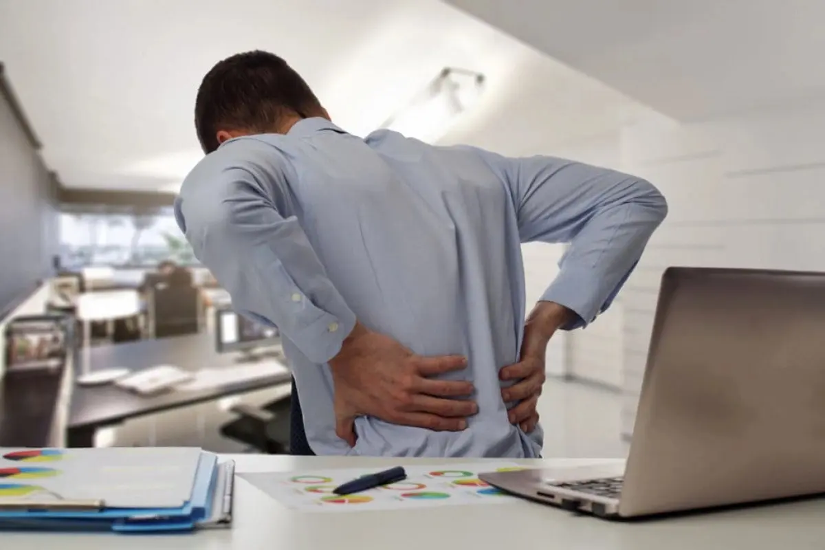 ghe-massage-tri-thoat-vi-dia-dem-2 Có nhiều nguyên nhân gây ra thoát vị đĩa đệm