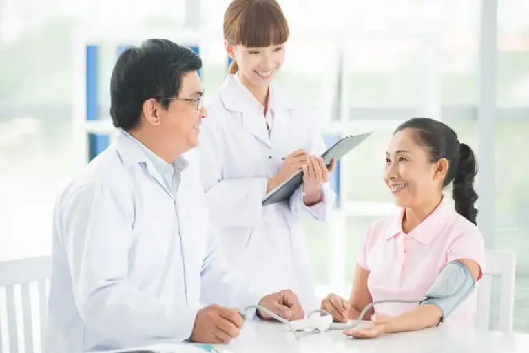 Bệnh Nào Nên Khám Tại Phòng Khám Đa Khoa? Những Điều Bạn Cần Biết
