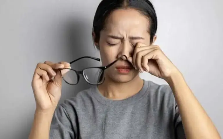 Các Bệnh Lý Phổ Biến: Cận Thị, Loạn Thị, Viễn Thị, Đục Thủy Tinh Thể – Nguyên Nhân và Cách Điều Trị