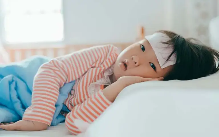 Các Bệnh Lý Thường Gặp Ở Trẻ Nhỏ: Cảm Sốt, Viêm Họng, Tiêu Chảy, Phát Ban