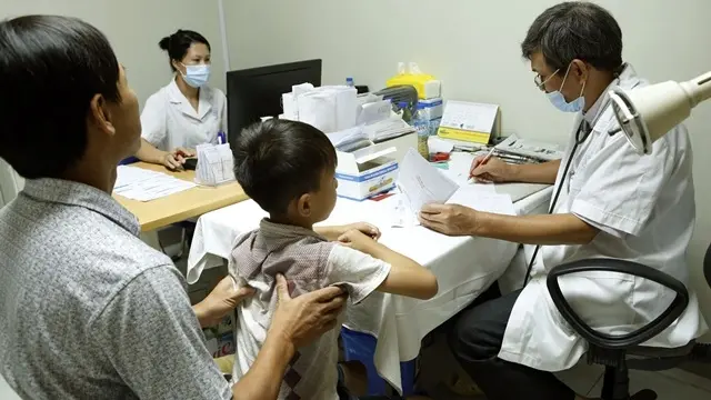 cac-cau-hoi-thuong-gap-cua-phu-huynh-khi-kham-nhi-4 Các câu hỏi thương gặp của phụ huynh khi đi khám nhi