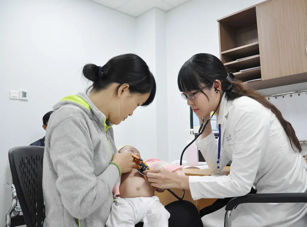 Giải Đáp Các Câu Hỏi Thường Gặp Của Phụ Huynh Khi Đi Khám Nhi Lần Đầu Tiên