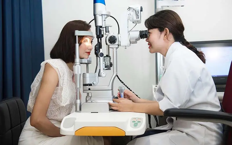 Dấu Hiệu Cần Đi Khám Mắt Định Kỳ Để Bảo Vệ Thị Lực Hiệu Quả