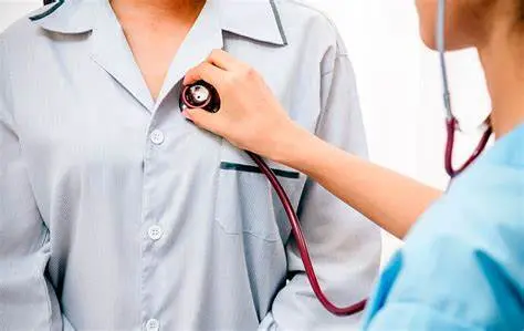 machtim dấu hiệu cảnh báo cần khám tim mạch