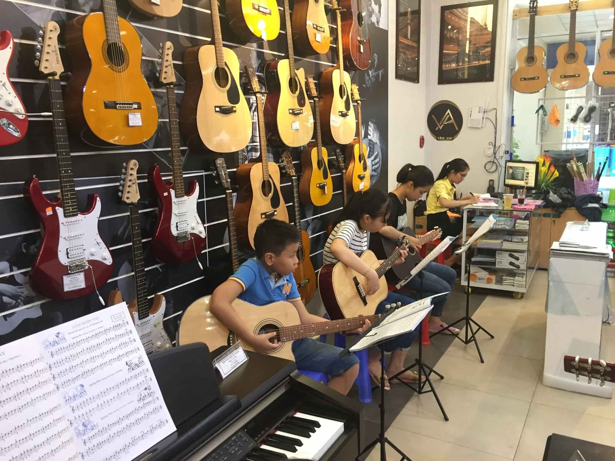 Vĩnh Anh là địa điểm dạy đàn