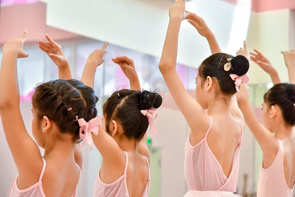 lớp học múa bình dương D.N.S Dance Studio