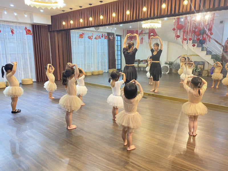 Lớp học múa Bình Dương Trường Kids Art & Music Saigon
