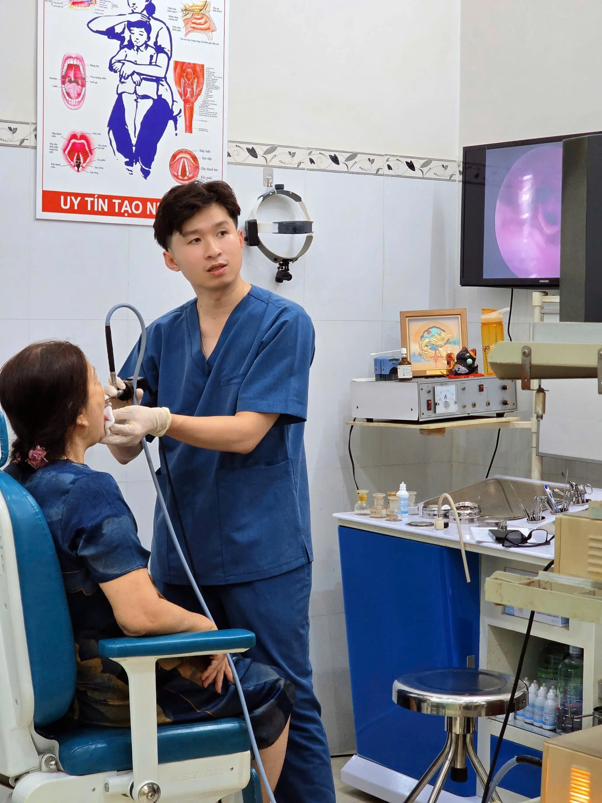 Phòng khám sở hữu máy móc khám hiện đại, mang lại sự thoải mái cho người bệnh.