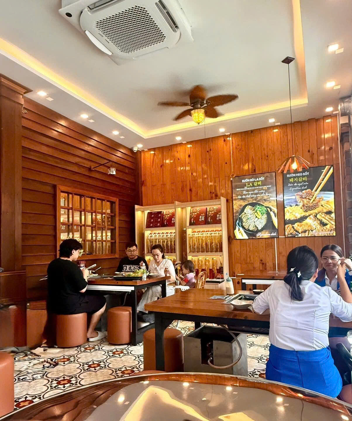 Không gian "chuẩn vibes" Hàn Quốc