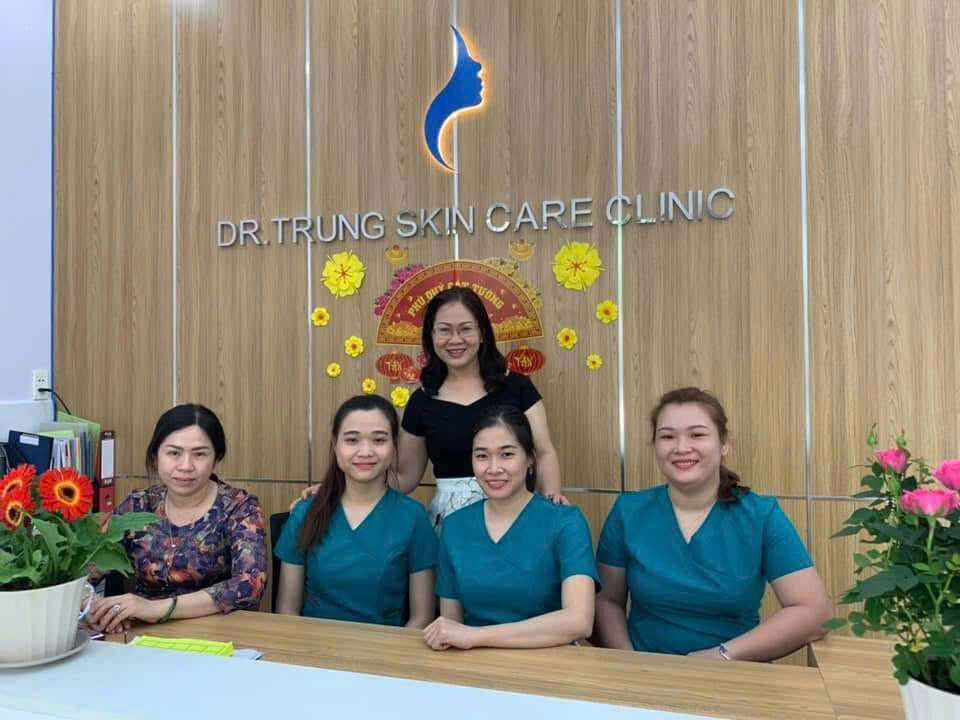 Phòng Khám Da Liễu BS. Lê Quốc Trung tự hào là "địa chỉ vàng" đáng tin cậy của mọi làn da.